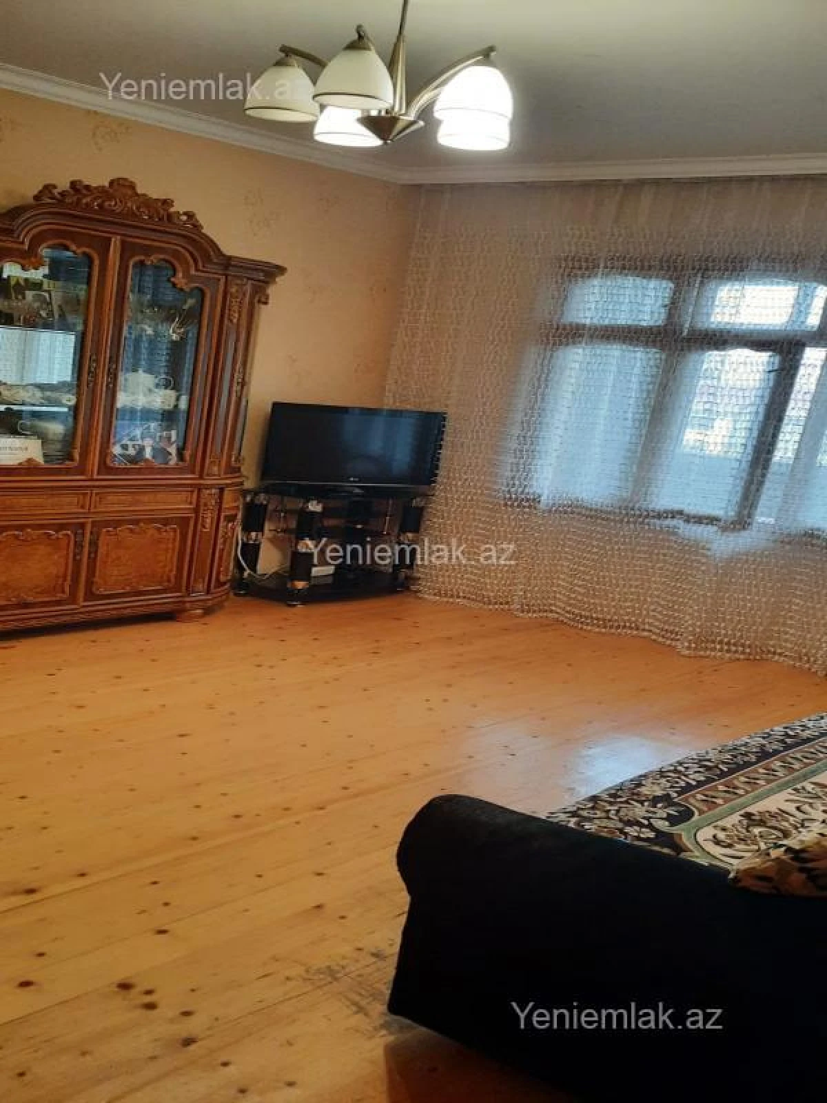Satılır 4 otaqlı köhnə tikili 90 m²