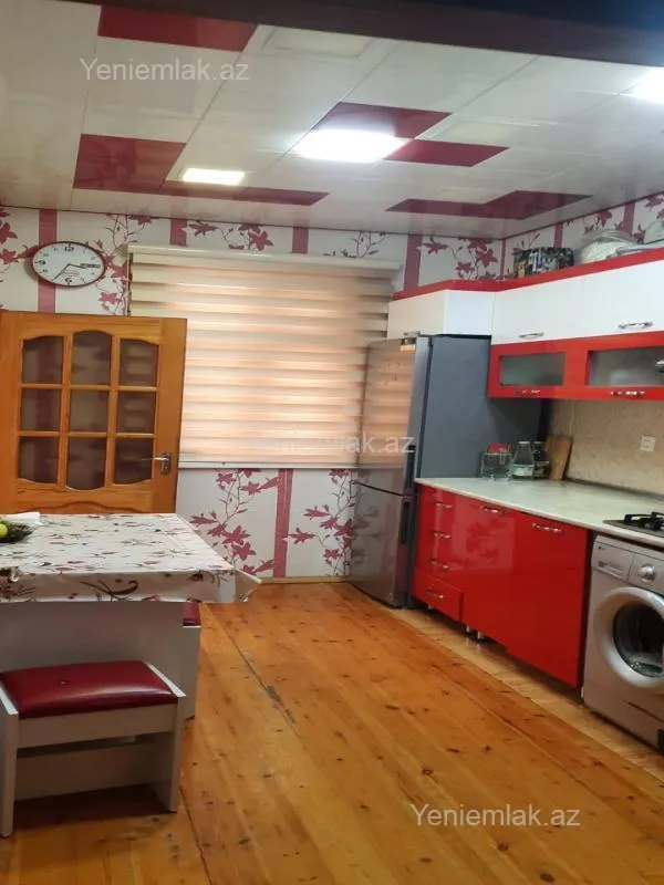 Satılır 4 otaqlı köhnə tikili 90 m²