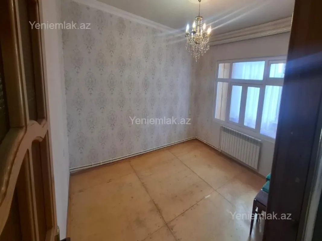 Satılır 2 otaqlı köhnə tikili 62 m²