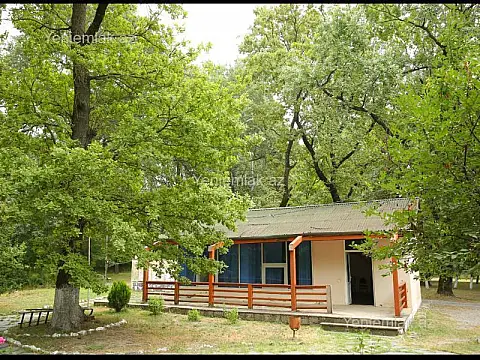 Satılır 10 otaqlı obyekt 500 m²