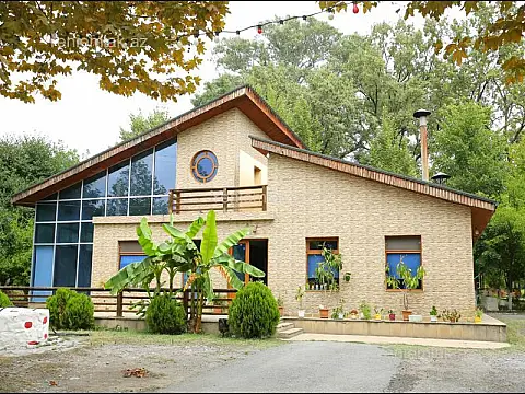 Satılır 10 otaqlı obyekt 500 m²