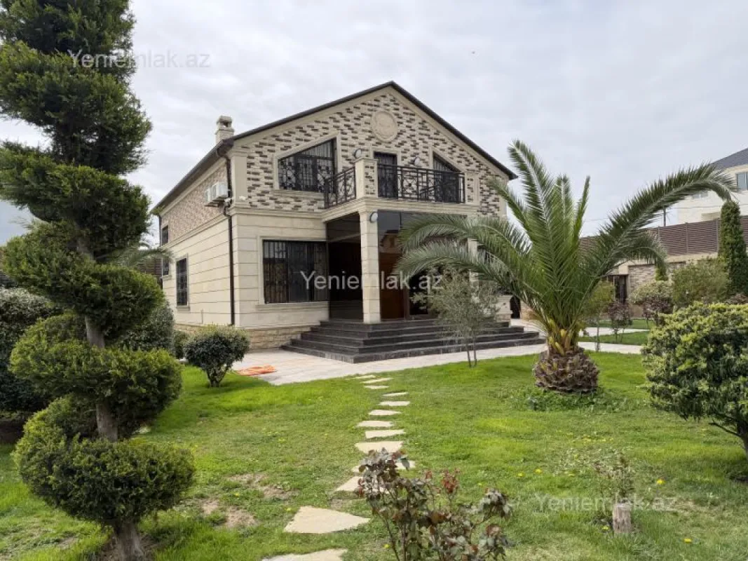Satılır 5 otaqlı həyət evi 250 m²