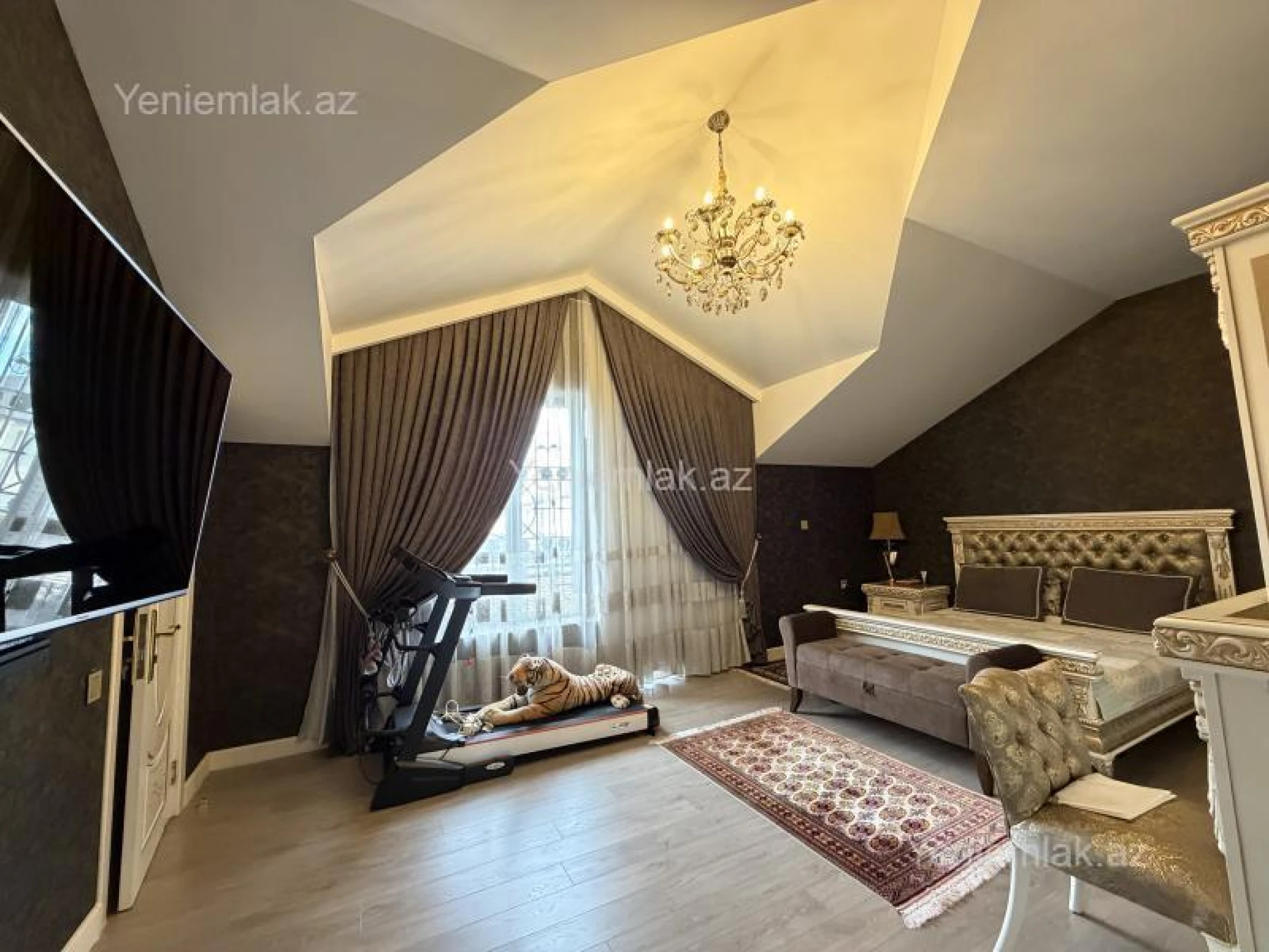 Satılır 5 otaqlı həyət evi 250 m²