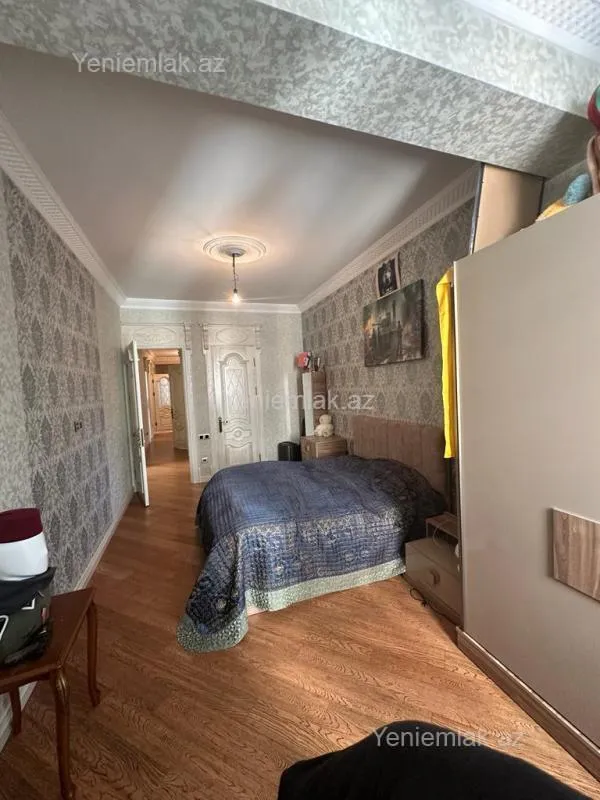 Satılır 5 otaqlı yeni tikili 205 m²