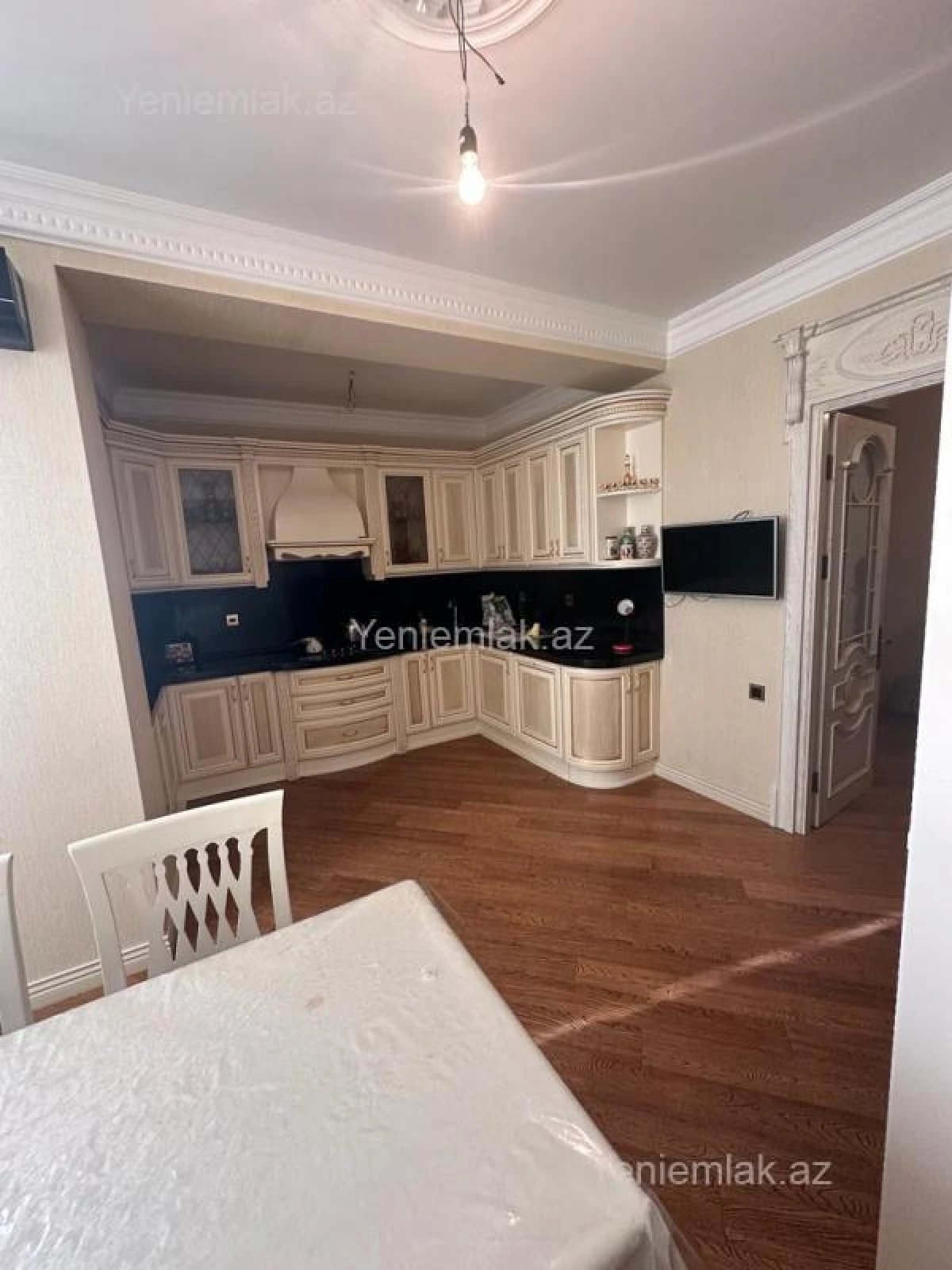Satılır 5 otaqlı yeni tikili 205 m²