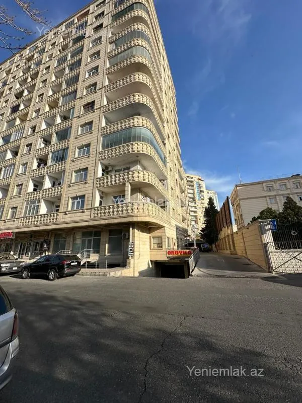 Satılır 5 otaqlı yeni tikili 205 m²
