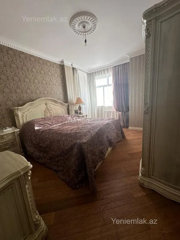 Satılır 5 otaqlı yeni tikili 205 m²