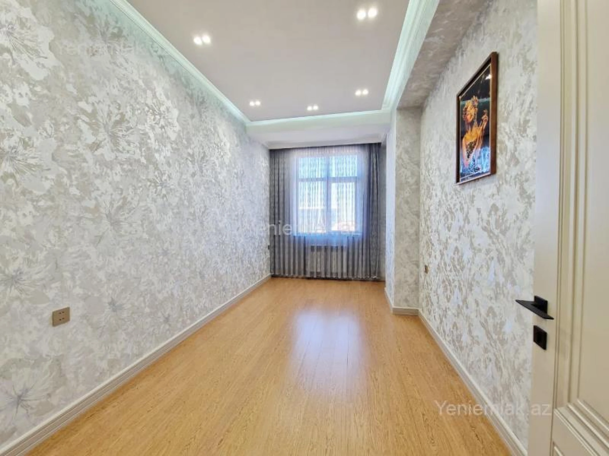 Satılır 3 otaqlı yeni tikili 77 m²