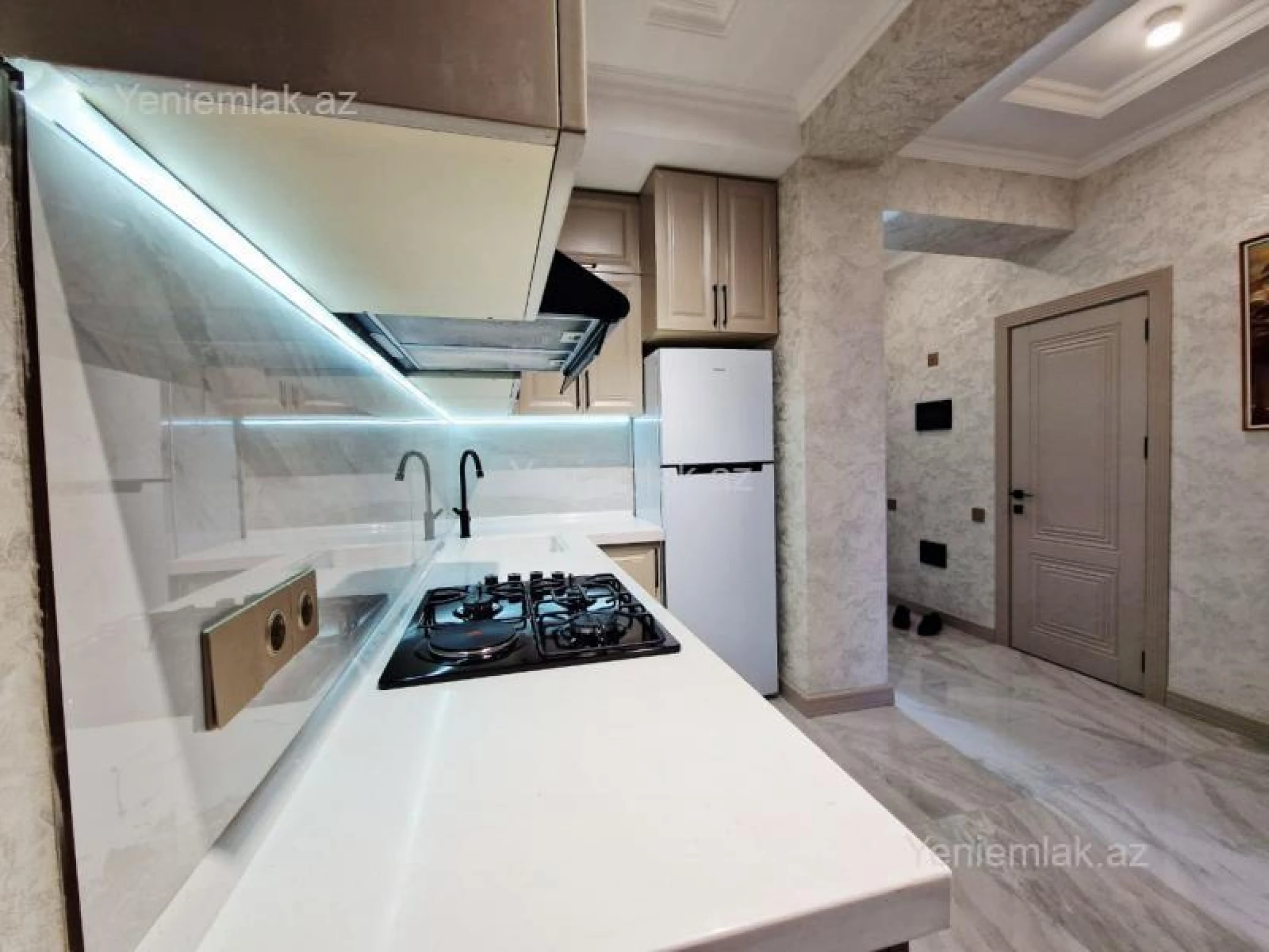 Satılır 3 otaqlı yeni tikili 77 m²