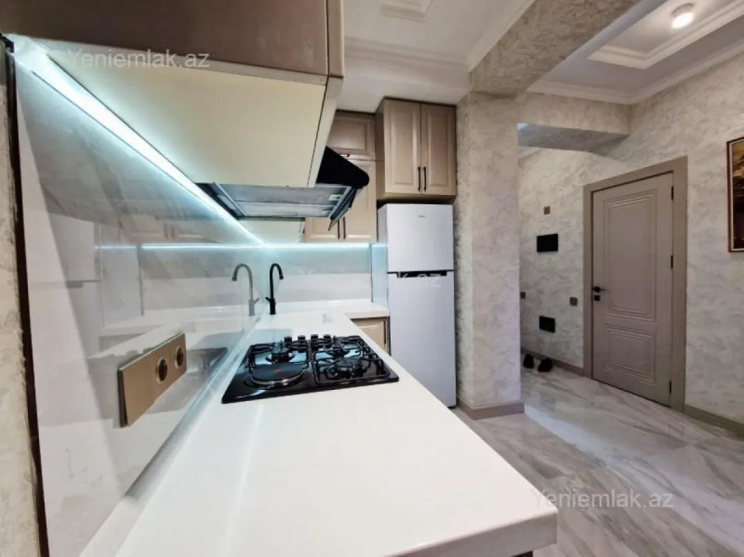 Satılır 3 otaqlı yeni tikili 77 m²