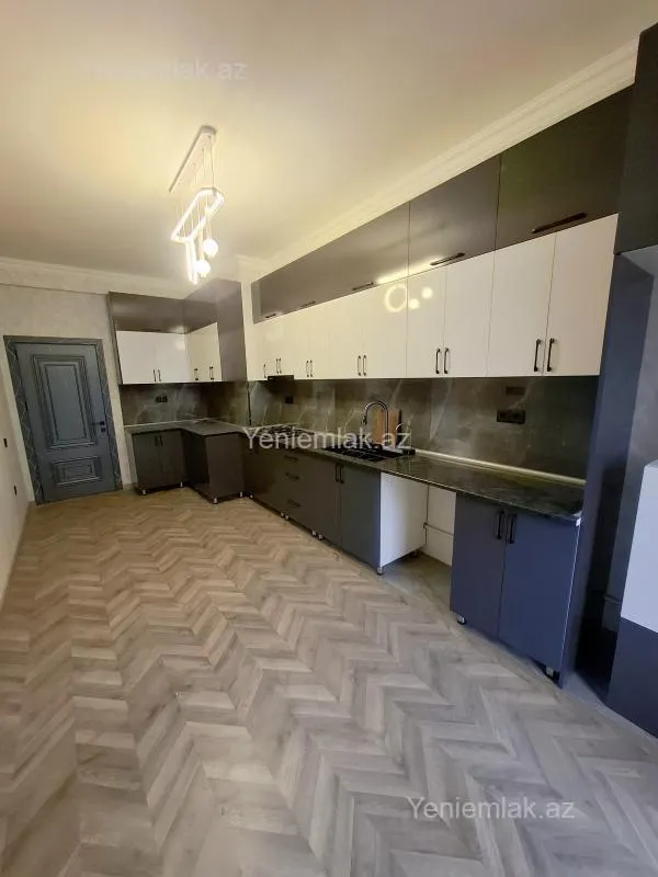 Satılır 2 otaqlı yeni tikili 100 m²