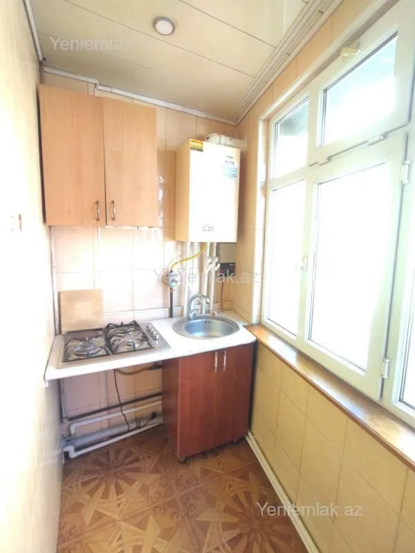 Satılır 2 otaqlı köhnə tikili 55 m²