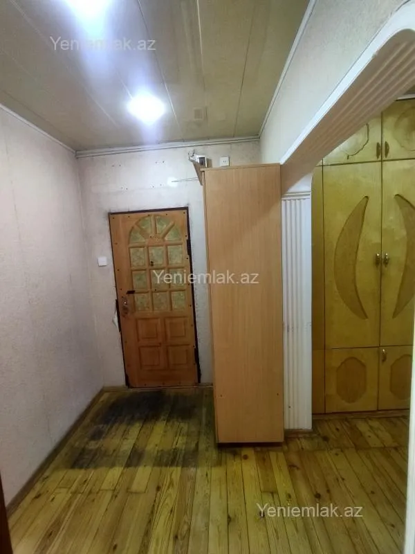 Satılır 2 otaqlı köhnə tikili 55 m²