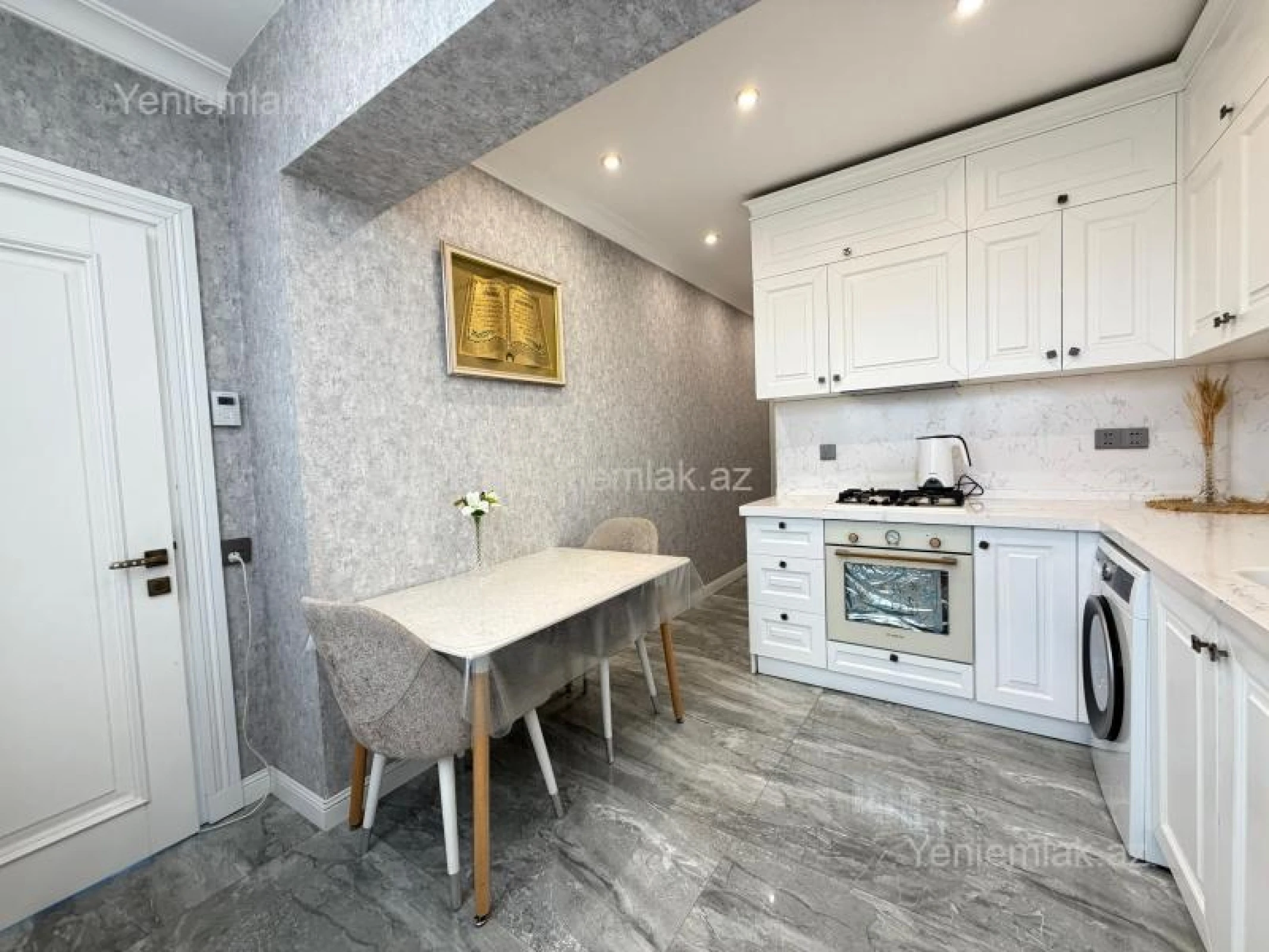 Satılır 3 otaqlı köhnə tikili 81 m²