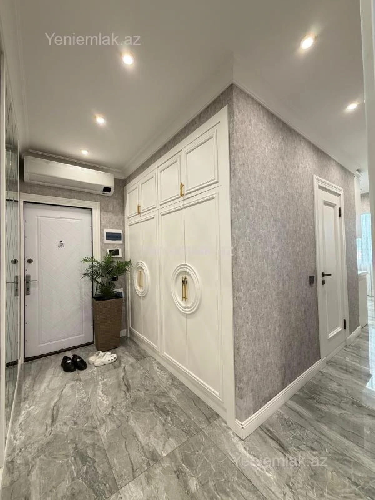 Satılır 3 otaqlı köhnə tikili 81 m²