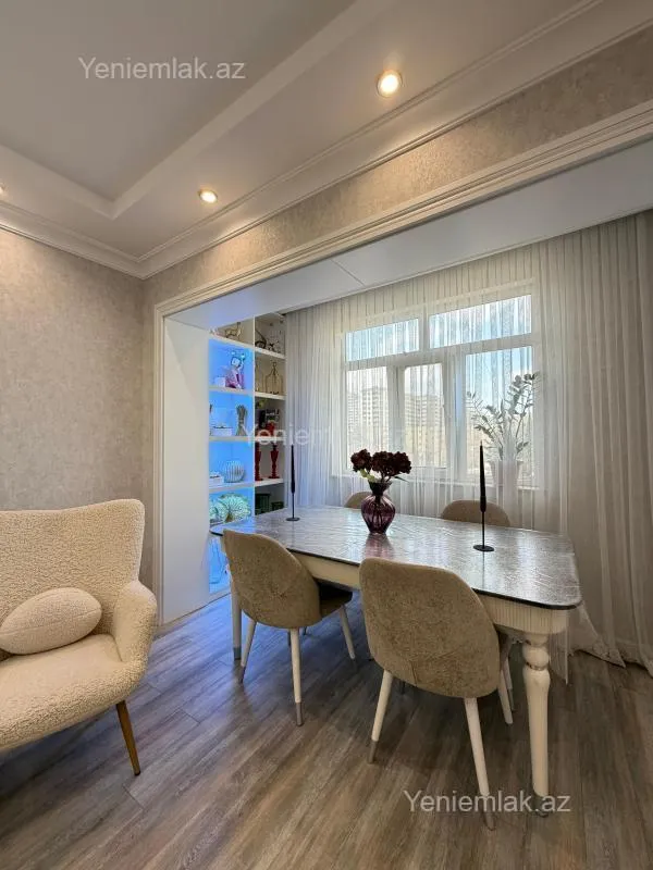 Satılır 3 otaqlı köhnə tikili 81 m²