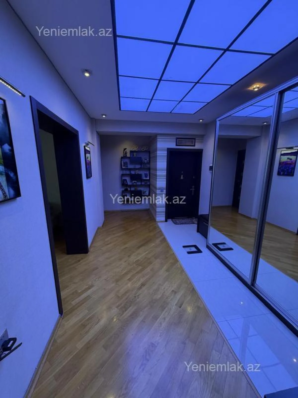 Satılır 3 otaqlı yeni tikili 130 m²