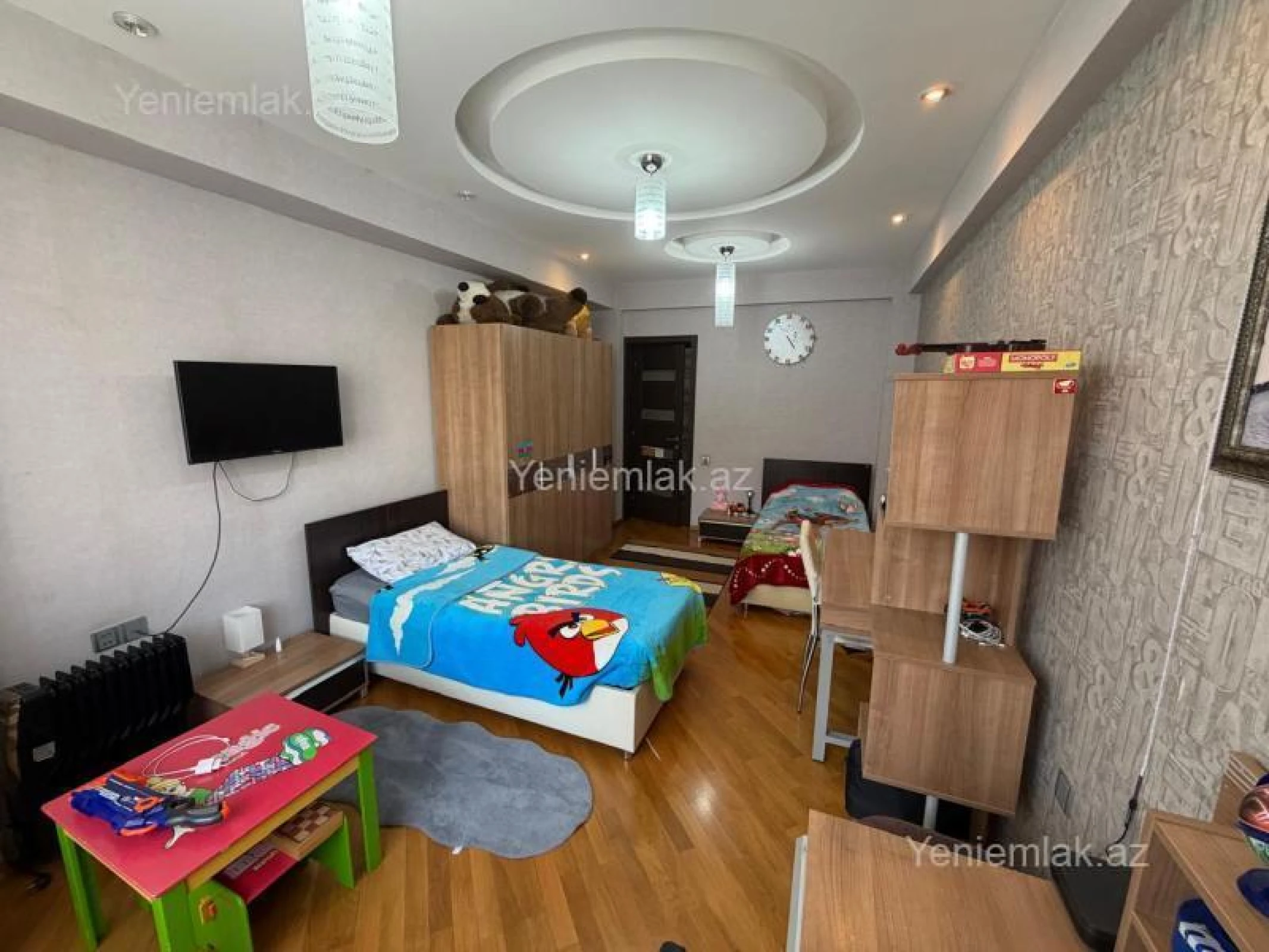 Satılır 3 otaqlı yeni tikili 130 m²