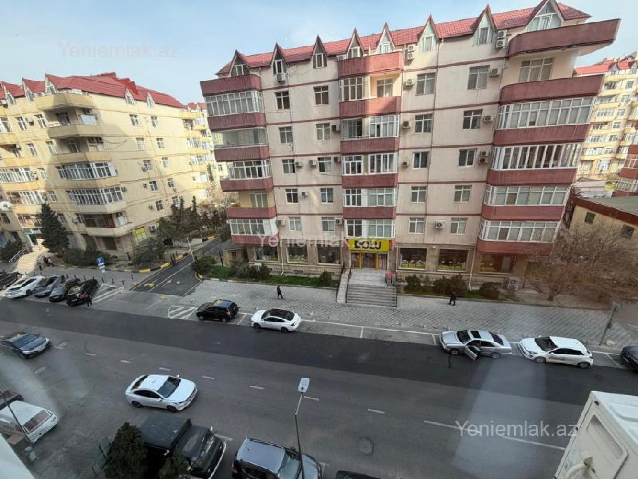 Satılır 3 otaqlı yeni tikili 130 m²