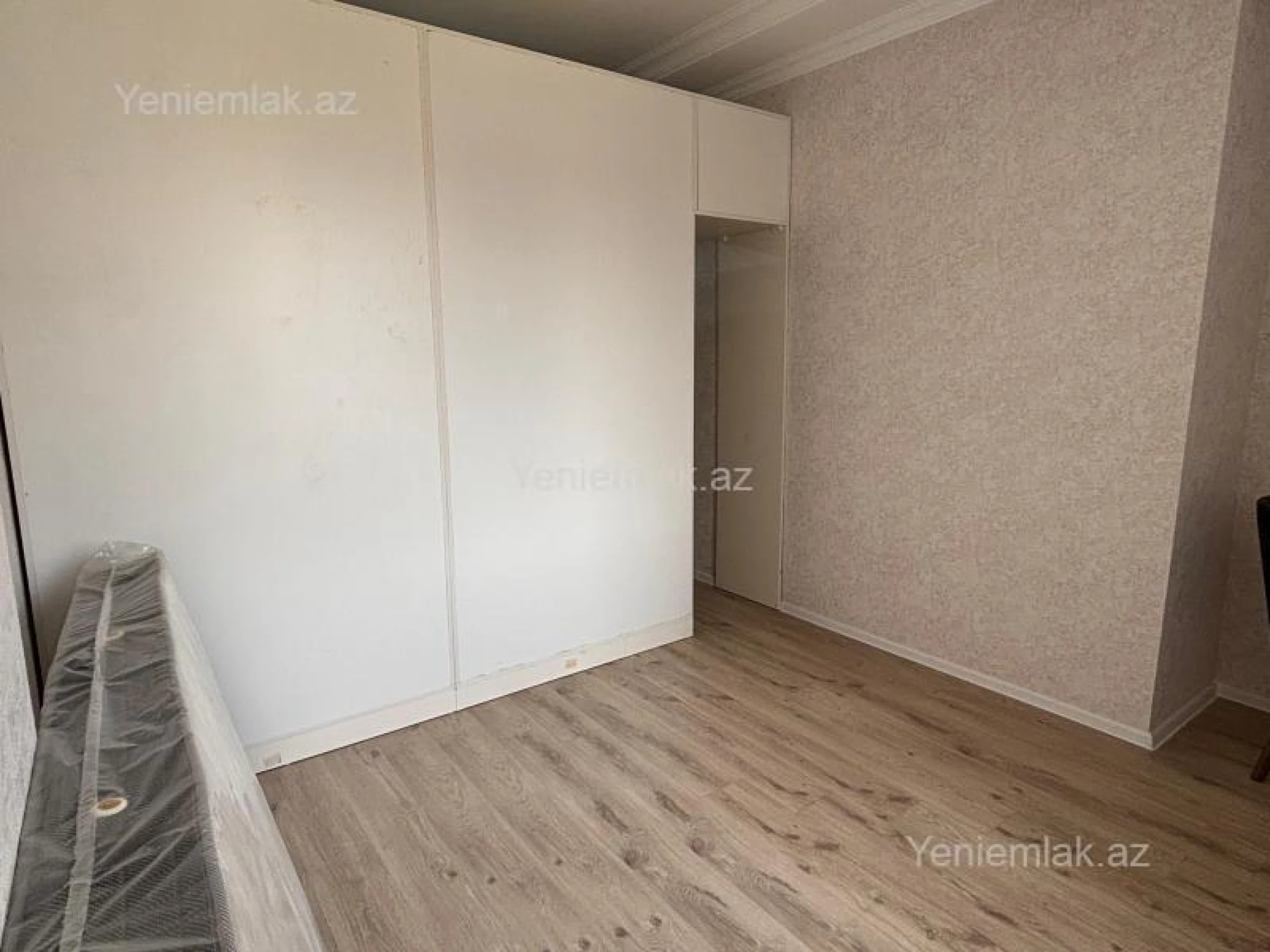 Satılır 2 otaqlı yeni tikili 75 m²