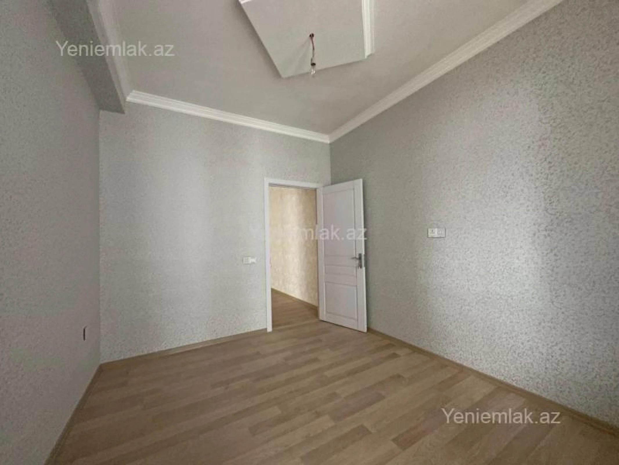 Satılır 3 otaqlı yeni tikili 129.8 m²