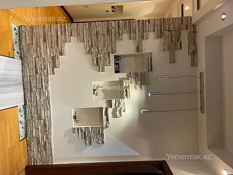 Satılır 4 otaqlı köhnə tikili 120 m²