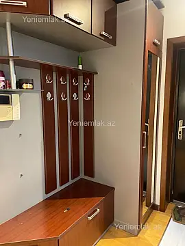 Satılır 4 otaqlı köhnə tikili 120 m²