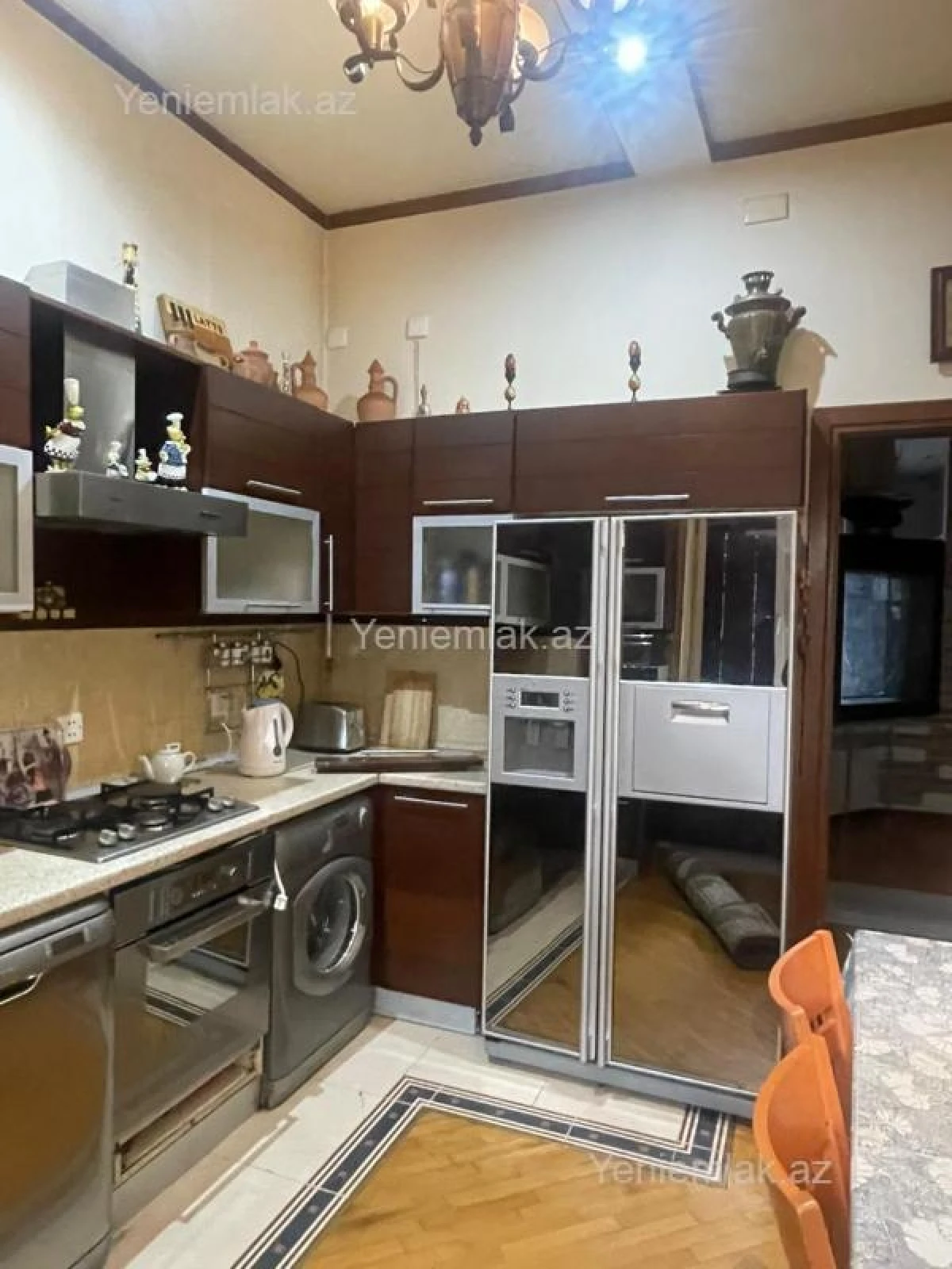 Satılır 4 otaqlı köhnə tikili 120 m²