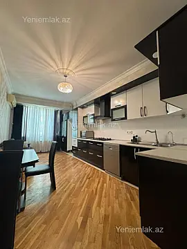 Satılır 3 otaqlı yeni tikili 135 m²