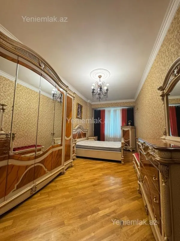 Satılır 3 otaqlı yeni tikili 135 m²