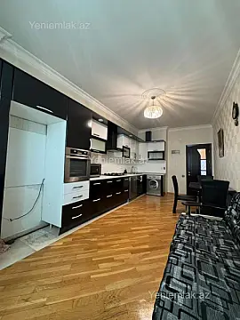 Satılır 3 otaqlı yeni tikili 135 m²