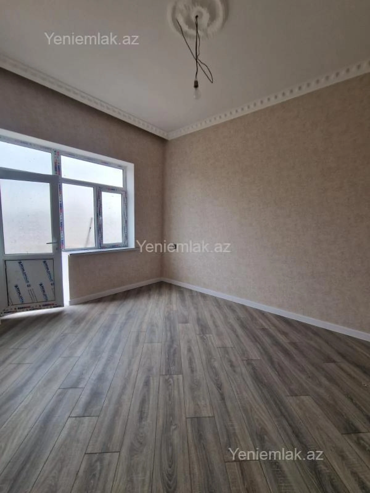 Satılır 5 otaqlı həyət evi 175 m²