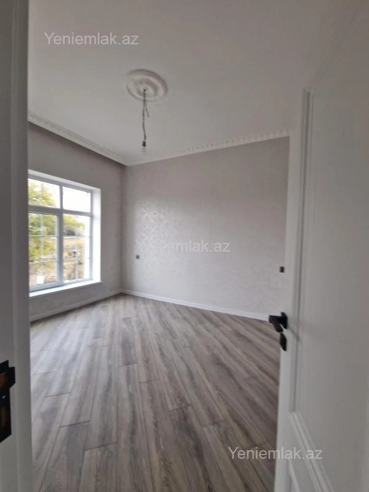 Satılır 5 otaqlı həyət evi 175 m²