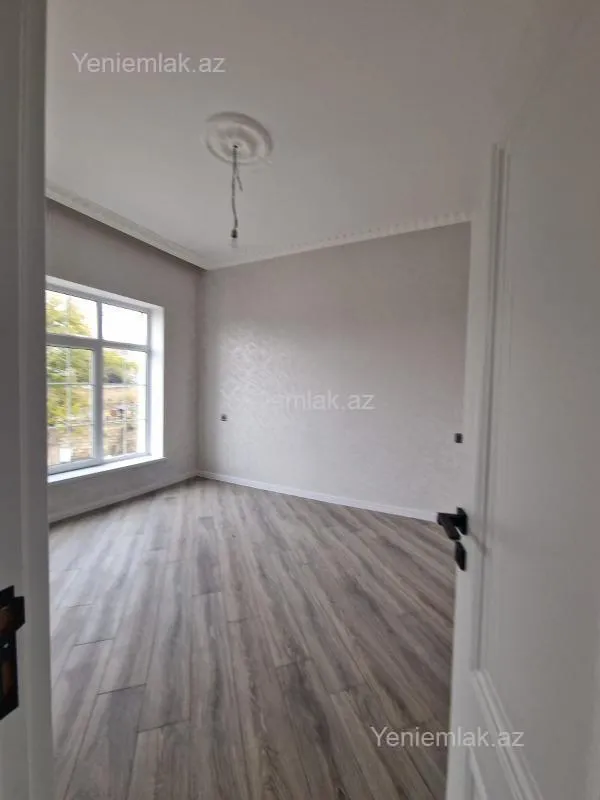Satılır 5 otaqlı həyət evi 175 m²