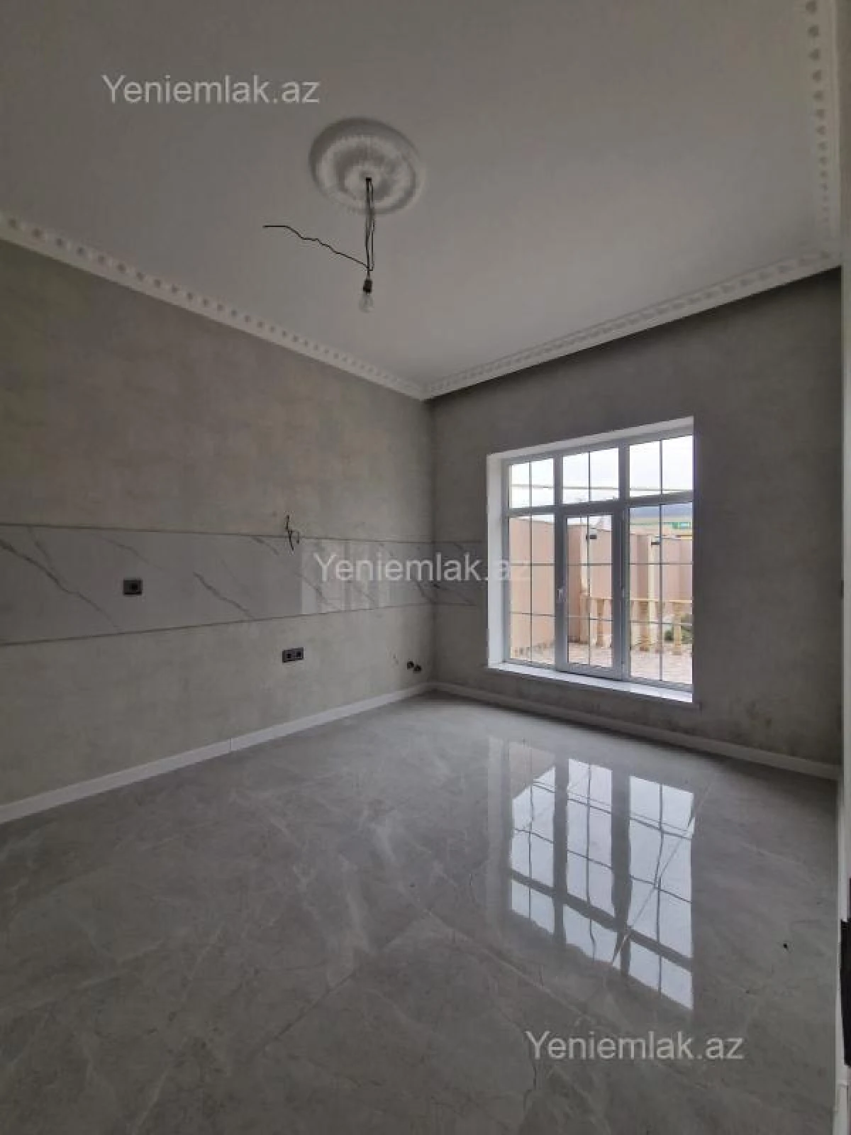 Satılır 5 otaqlı həyət evi 175 m²