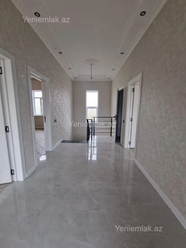 Satılır 5 otaqlı həyət evi 175 m²