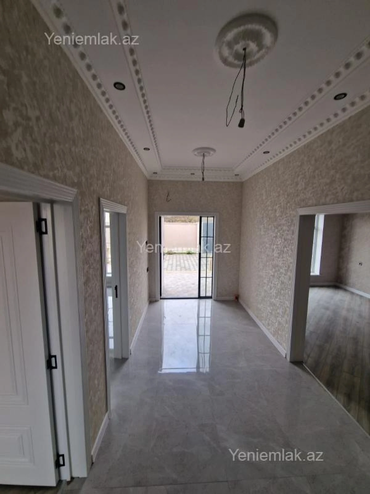 Satılır 5 otaqlı həyət evi 175 m²