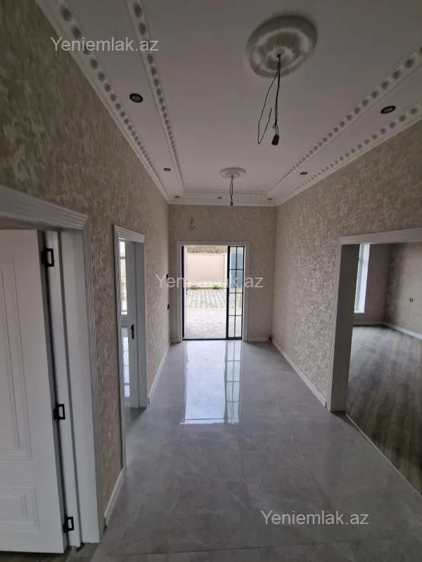 Satılır 5 otaqlı həyət evi 175 m²