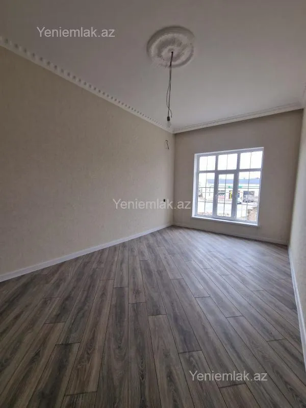 Satılır 5 otaqlı həyət evi 175 m²