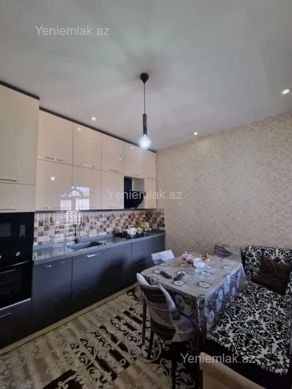 Satılır 4 otaqlı həyət evi 125 m²