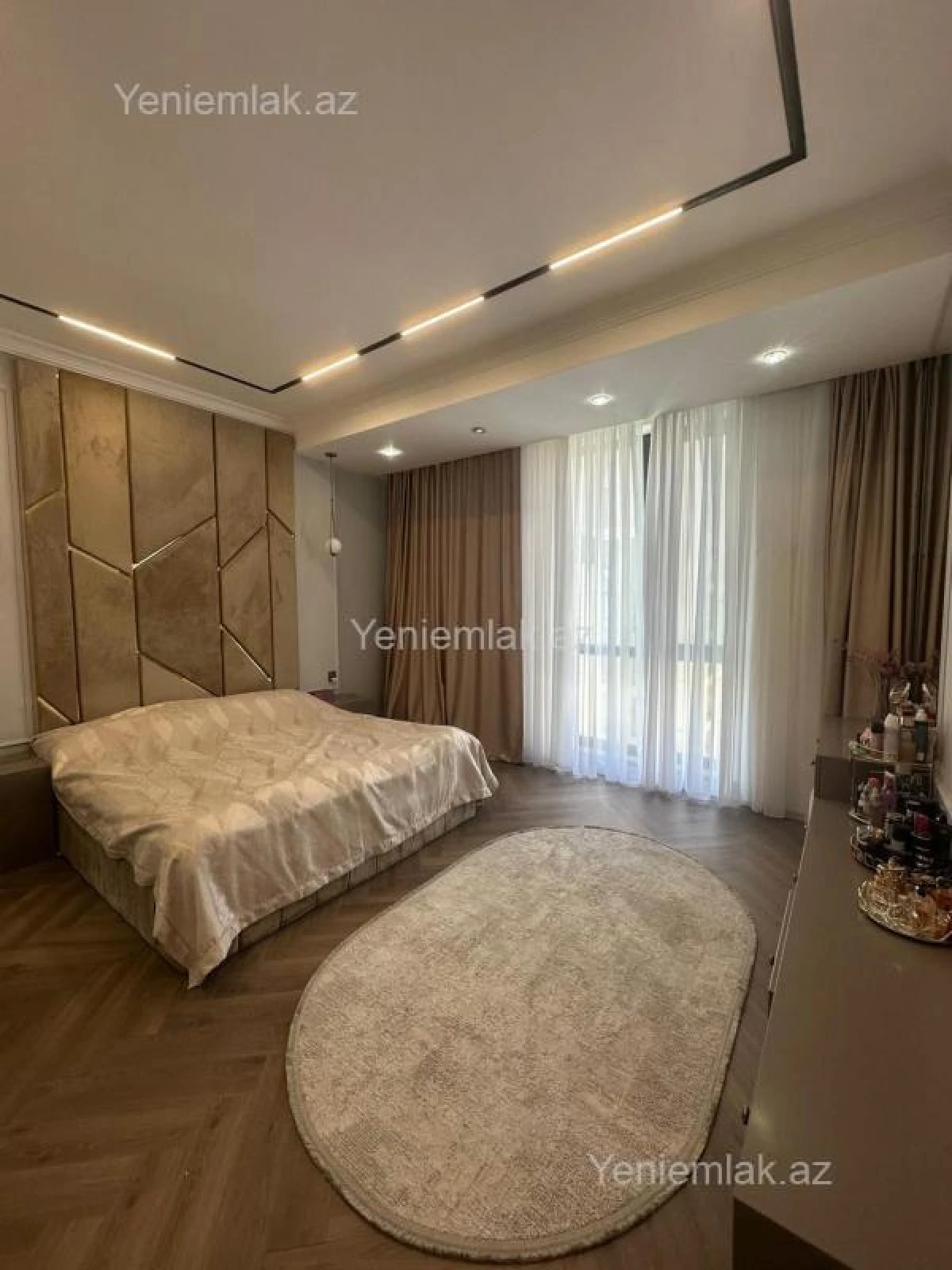 Satılır 3 otaqlı yeni tikili 159 m²