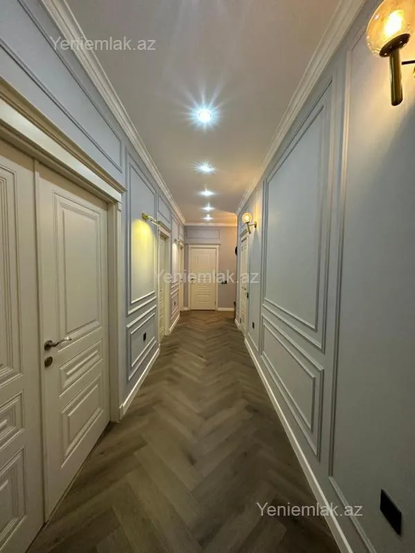 Satılır 3 otaqlı yeni tikili 159 m²