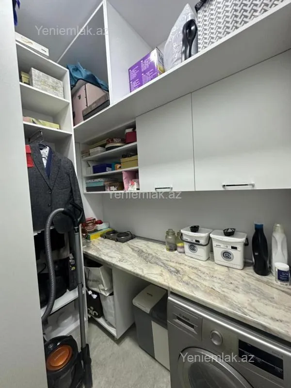 Satılır 3 otaqlı yeni tikili 159 m²