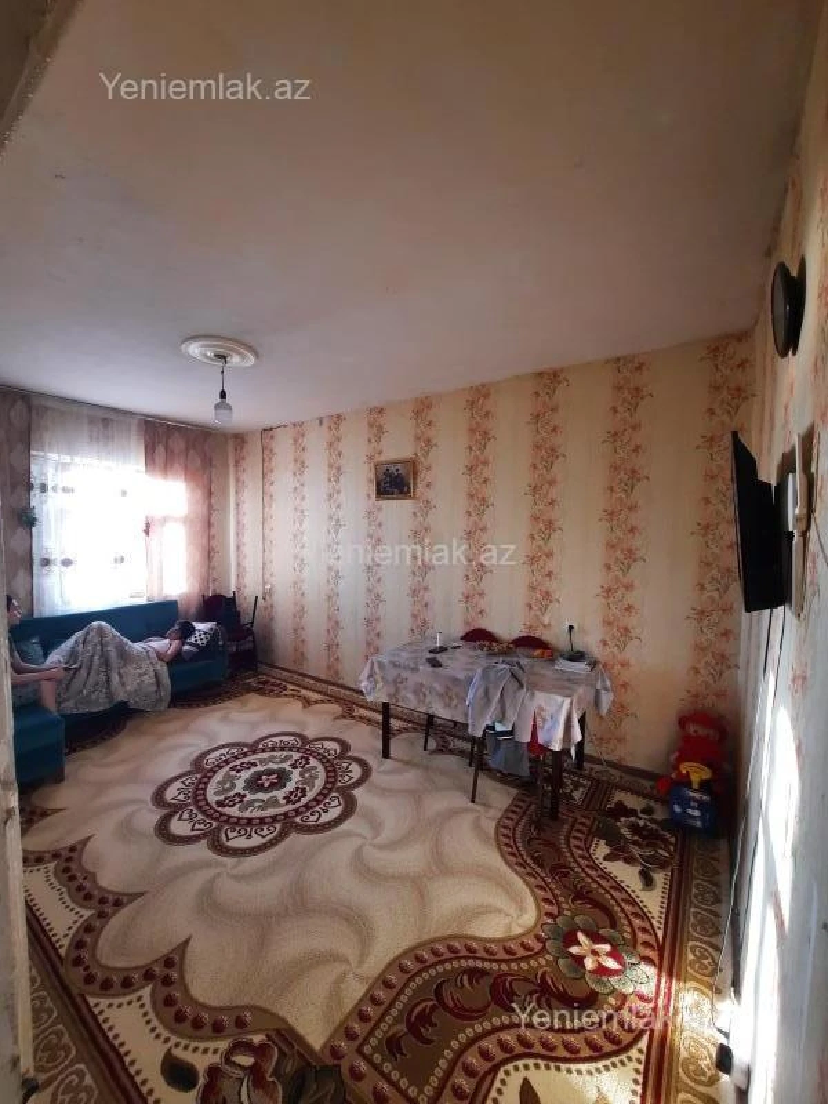 Satılır 2 otaqlı köhnə tikili 60 m²