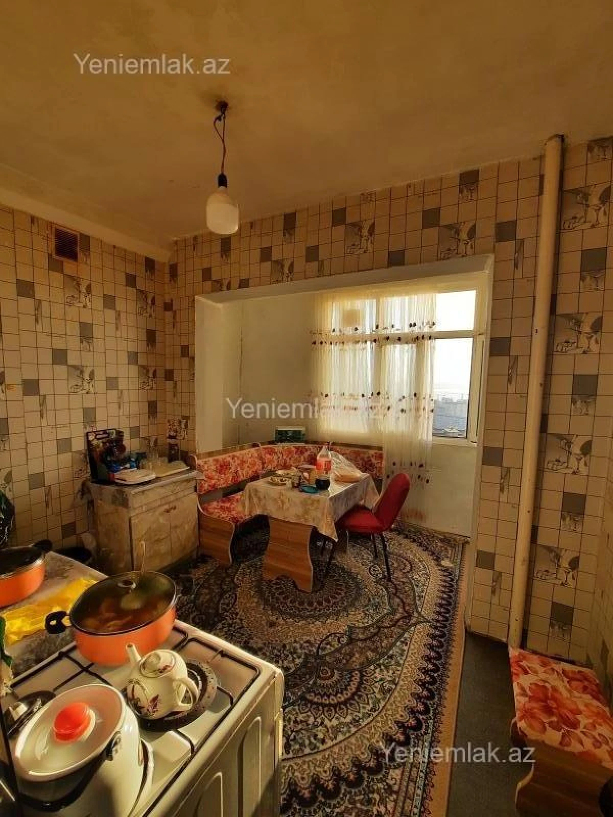 Satılır 2 otaqlı köhnə tikili 60 m²