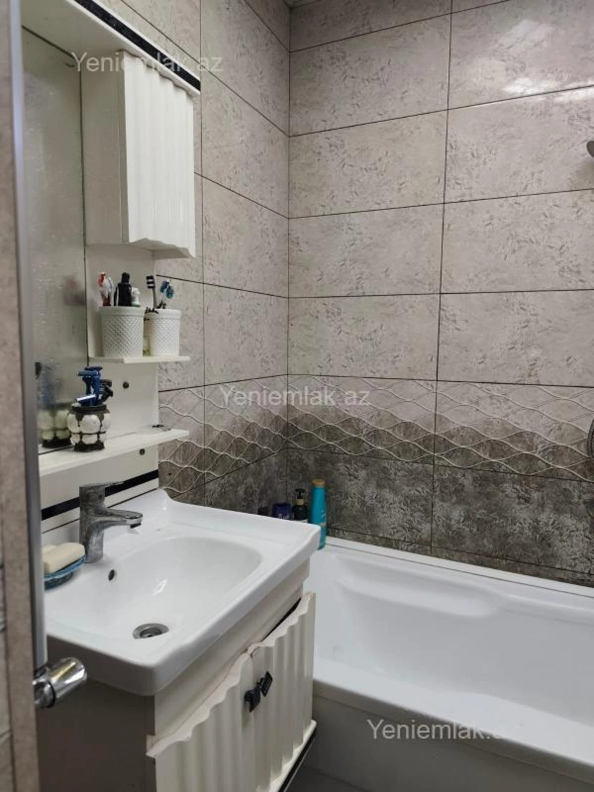 Satılır 4 otaqlı həyət evi 105 m²
