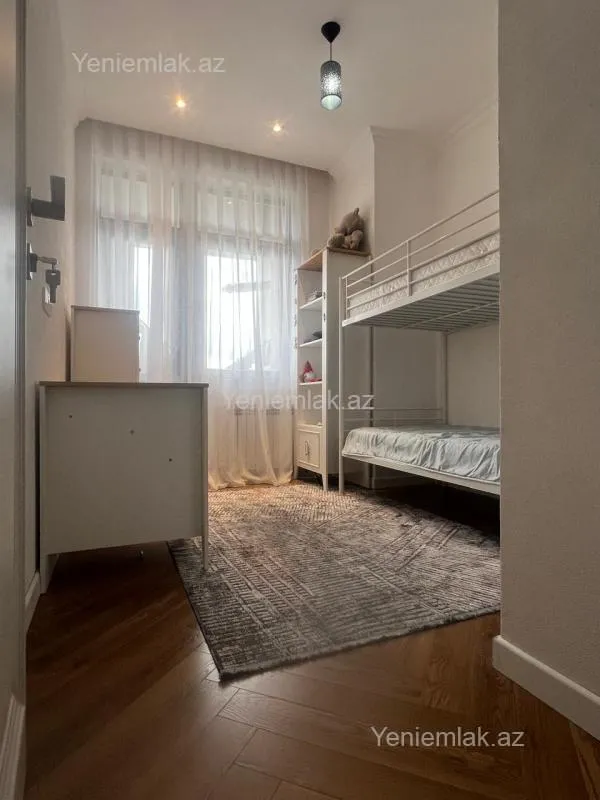 Satılır 3 otaqlı yeni tikili 77 m²