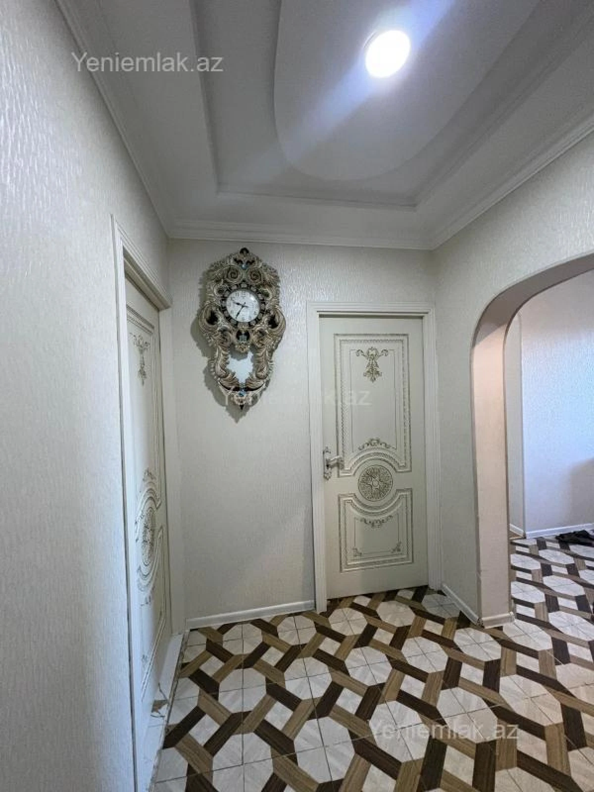 Satılır 4 otaqlı köhnə tikili 80 m²