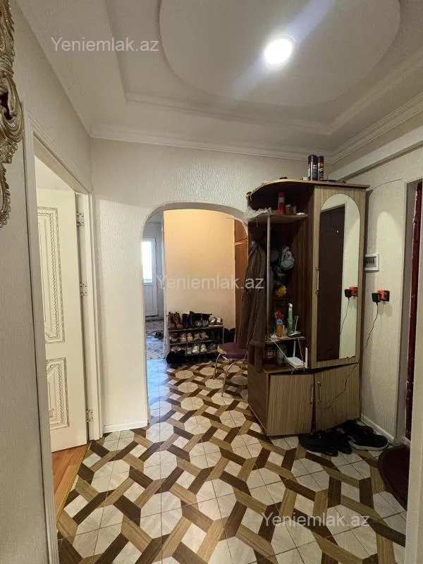 Satılır 4 otaqlı köhnə tikili 80 m²