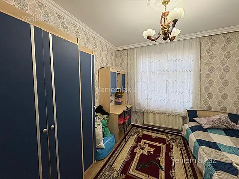 Satılır 4 otaqlı köhnə tikili 80 m²